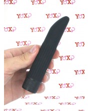 Nyly - Klasický černý mini vibrator 13,5 x 2,5 cm.