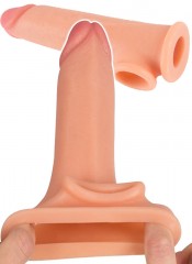 Strap-On návlek pro penis a otvor pro varlata +5 cm.